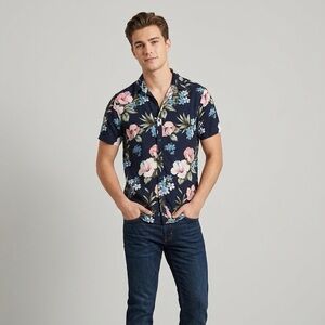 Hollister Tropical Floral Button-Up | Size Small